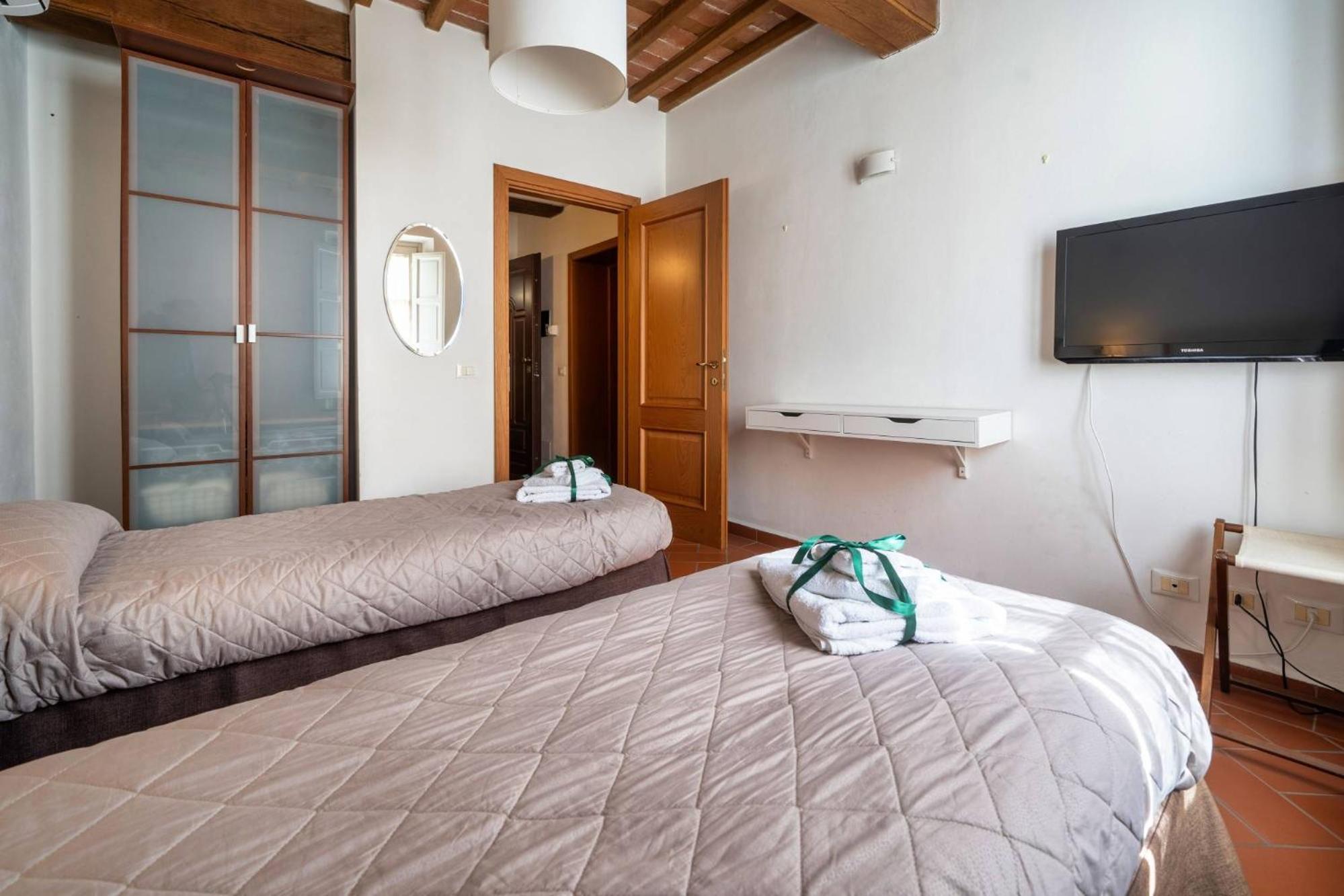 Hotel La Dimora Nell'Anfiteatro Lucca Exterior foto